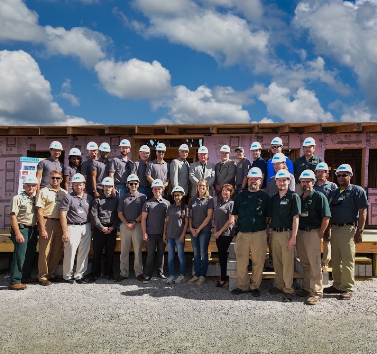 Support UAB by voting for the surviv(AL) solar house today