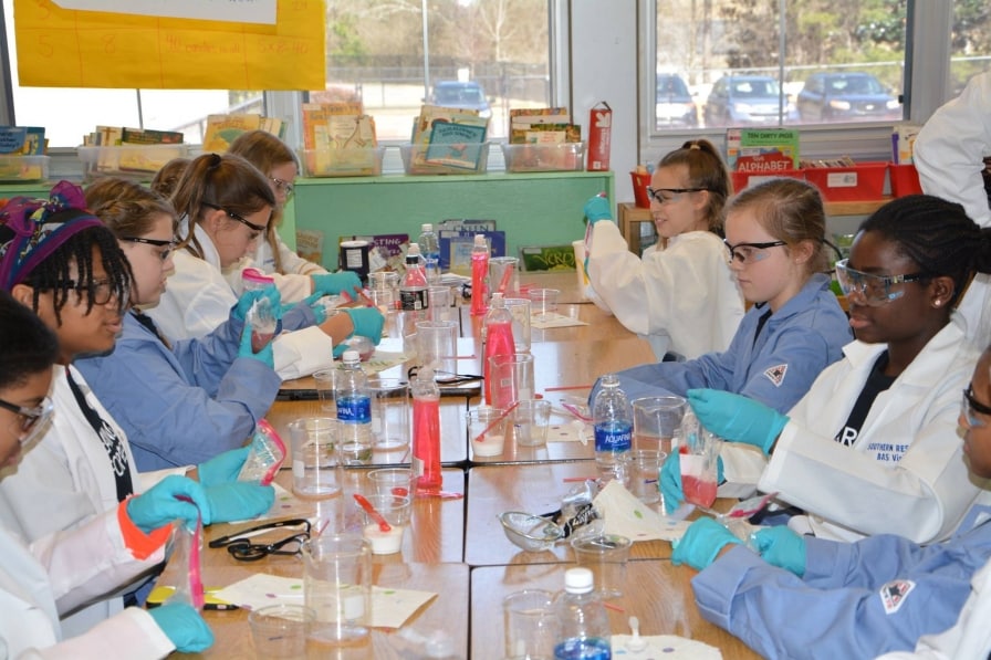 Southern Research Institute’s new STEM Education Outreach Lab will host 50 high school students who will use it to conduct physical and life science experiments 4 Bham Now Southern Research
