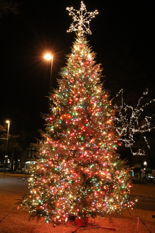 Birmingham, Mountain Brook, Crestline Village, Driver's Way, Christmas lights, display lights, Christmas decorations