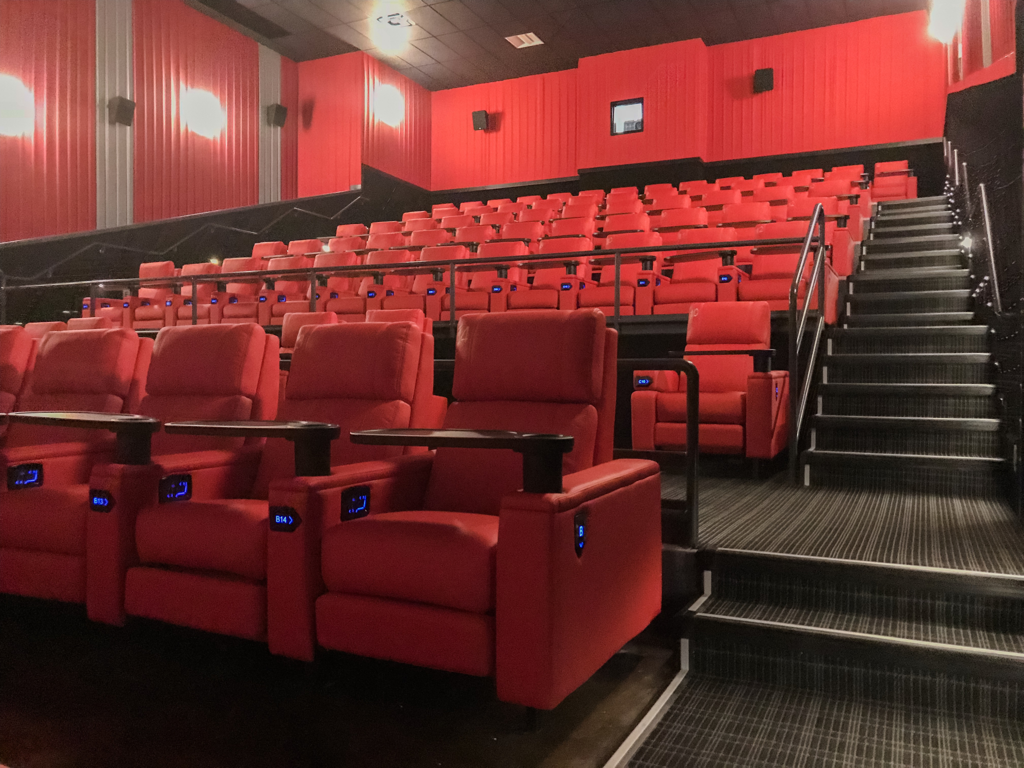 Birmingham, Alabama, Pell City Premiere Lux Cine, movie theater, reclining seats
