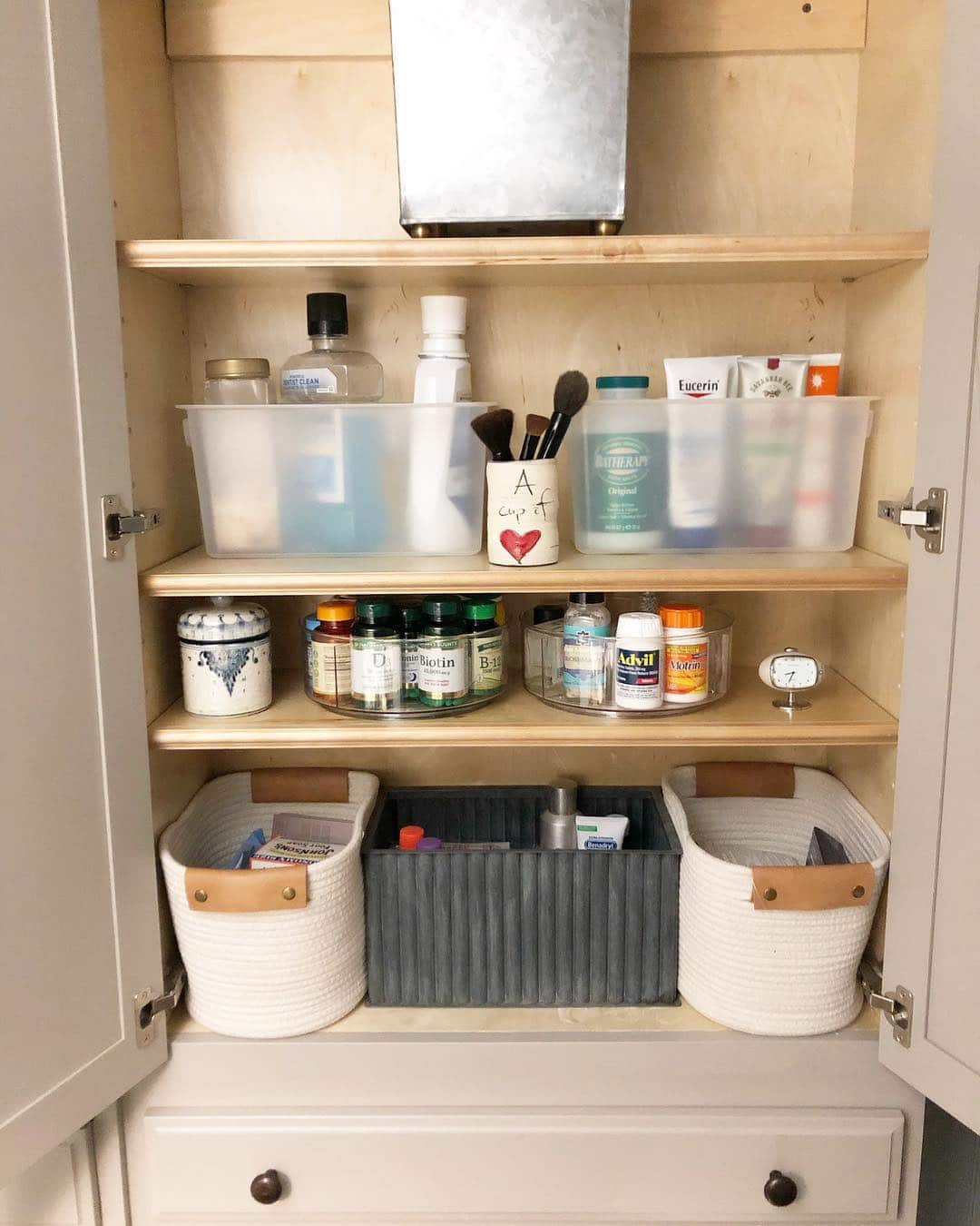 11 expert tips from a top RealtySouth agent for getting your house ready to sell in Birmingham 9 Birmingham, Alabama, Organize Bham, Alex Lupo Sasser, storage, pantry, closet
