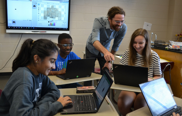 Four things to know about the highly acclaimed computer science curriculum at The Altamont School Four things to know about the highly acclaimed computer science curriculum at The Altamont School