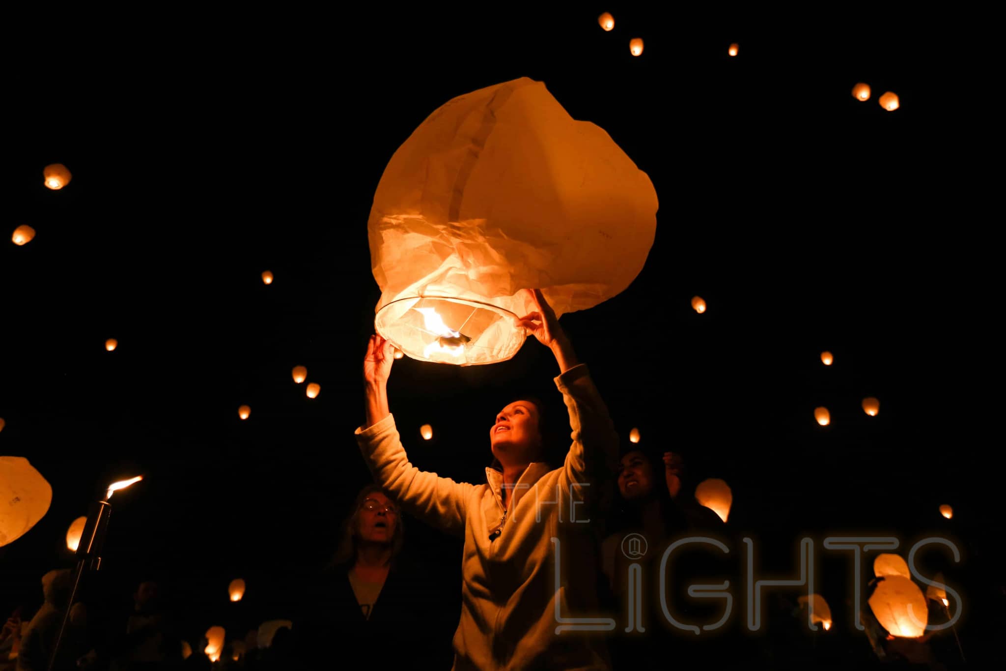 The lanterns are released in unison at a pre-set time. (Photo via The Lights Fest)