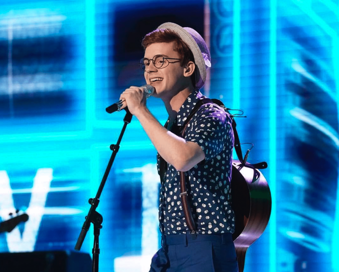 Walker Burroughs sang the Jonas Brothers' "Lovebug" for the crowd after he made Top 10 on American Idol Monday, April 15. (Photo Walker Burroughs Instagram)