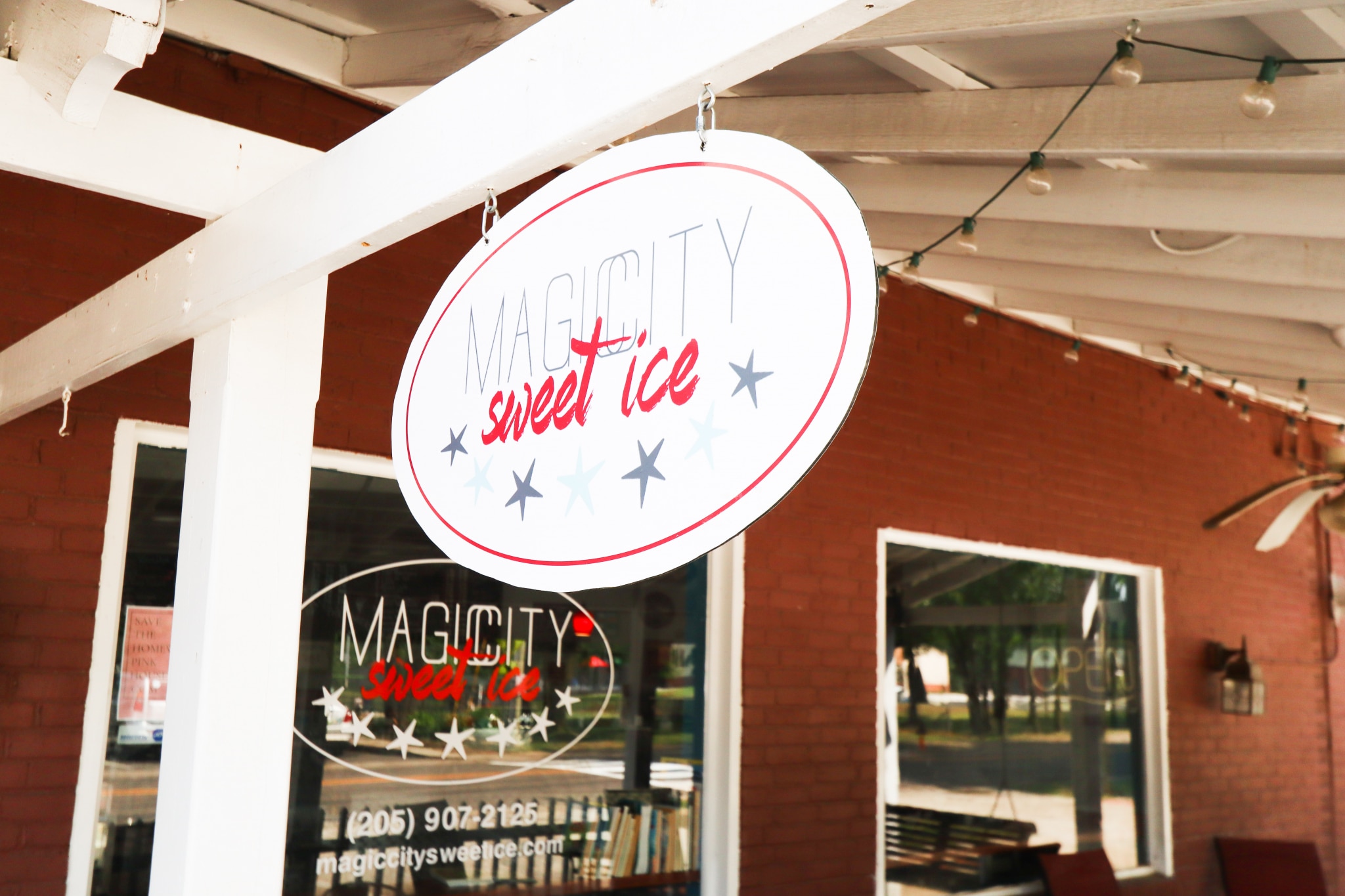 Magic City Ice in West Homewood. (Photo by Christine Hull for Bham Now)