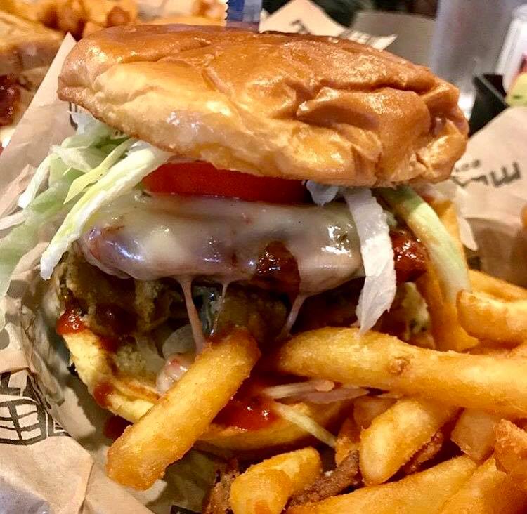 Photo via Mudtown Eat and Drink 2 7 spots in Birmingham to get a totally bodacious burger
