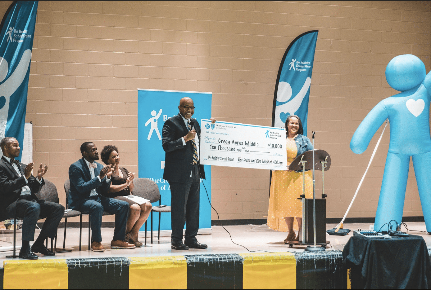 BCBS Be Healthy 1 Green Acres Middle School in Birmingham utilizing $10,000 grant from Blue Cross and Blue Shield of Alabama for 6th grade health programs