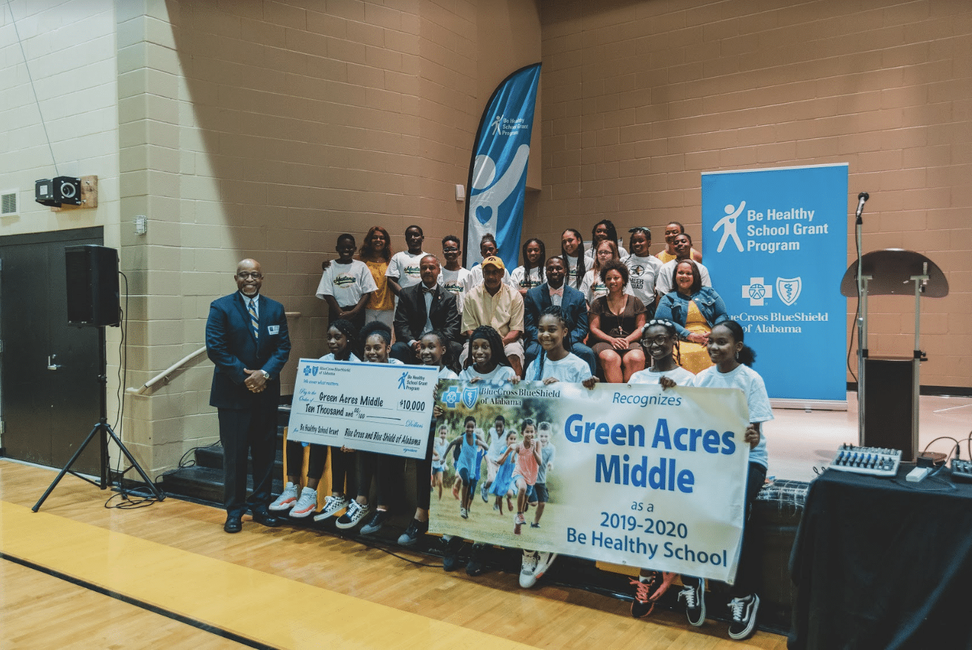 Green Acres Middle School in Birmingham utilizing $10,000 grant from Blue Cross and Blue Shield of Alabama for 6th grade health programs 4 BCBS Be Healthy 3 Green Acres Middle School in Birmingham utilizing $10,000 grant from Blue Cross and Blue Shield of Alabama for 6th grade health programs