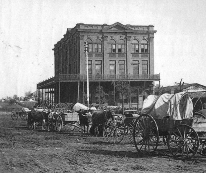 A behind the scenes look at Birmingham's John Hand Building. Photos included! 4 Alabama National Bank Building