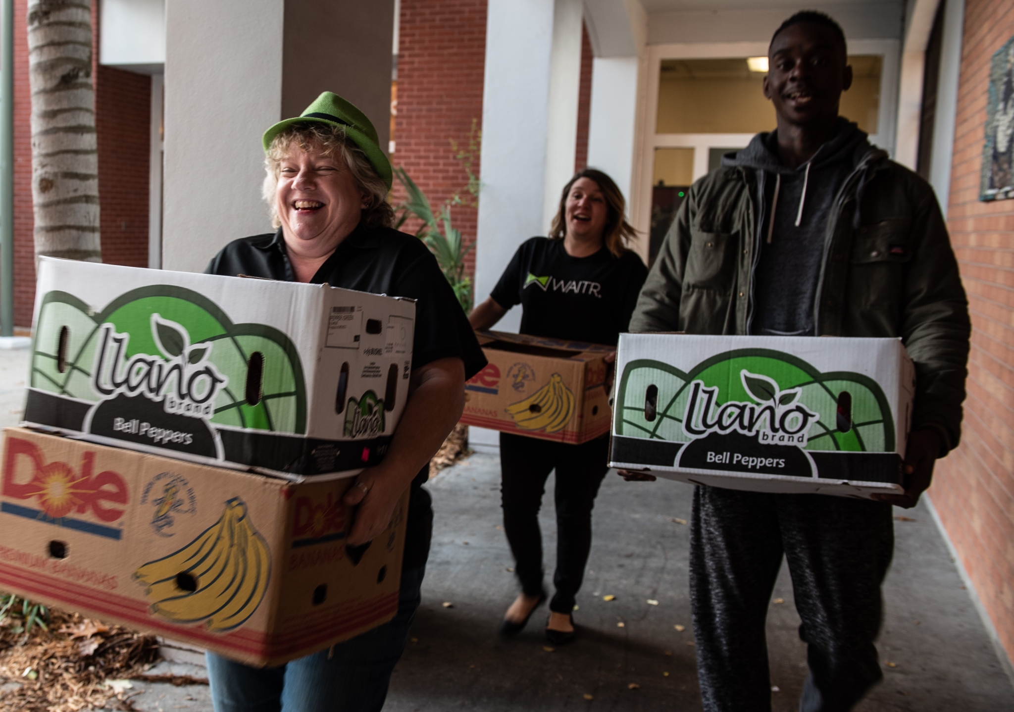 Use Waitr for food delivery by Friday, Nov. 22 and you'll be helping Birmingham families in need. 4 Share Thanksgiving photo 5 Use Waitr for food delivery by Friday, Nov. 22 and you'll be helping Birmingham families in need.