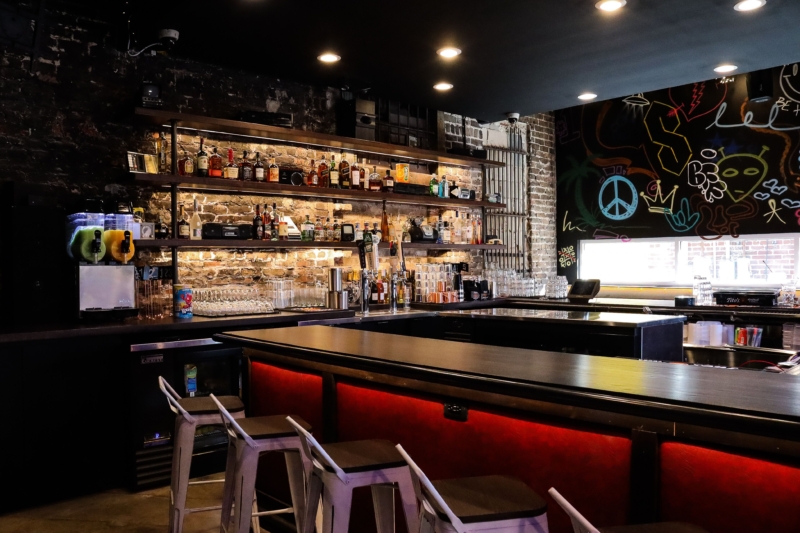 A guide to the latest in Five Points South, including a ‘90s themed bar and ‘80s chicken joint 4 Unplugged 1 A guide to the latest in Five Points South, including a ‘90s themed bar and ‘80s chicken joint