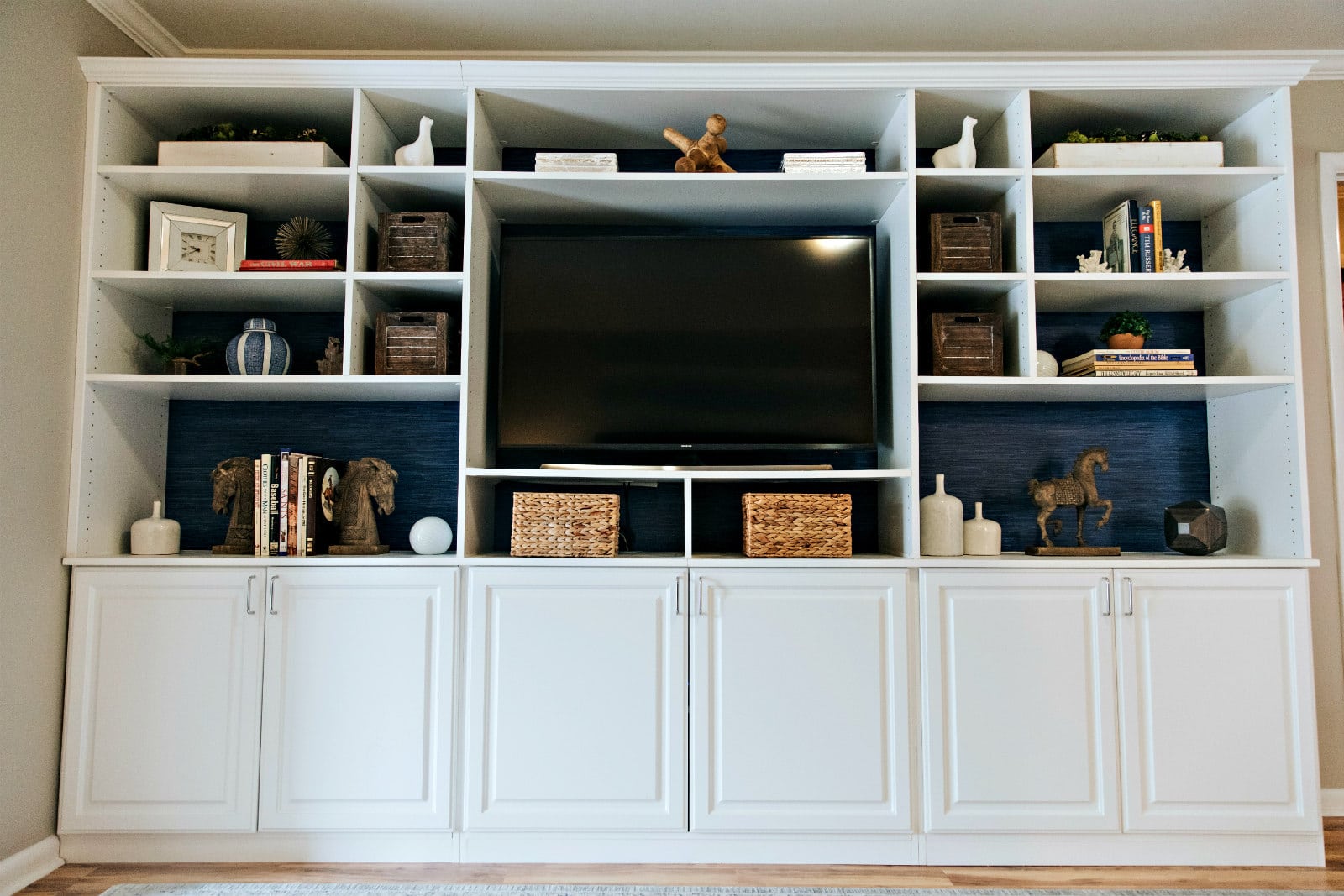 3 ways a built-in entertainment center can jazz up your Birmingham home 2 built-in entertainment center by Closets by Design