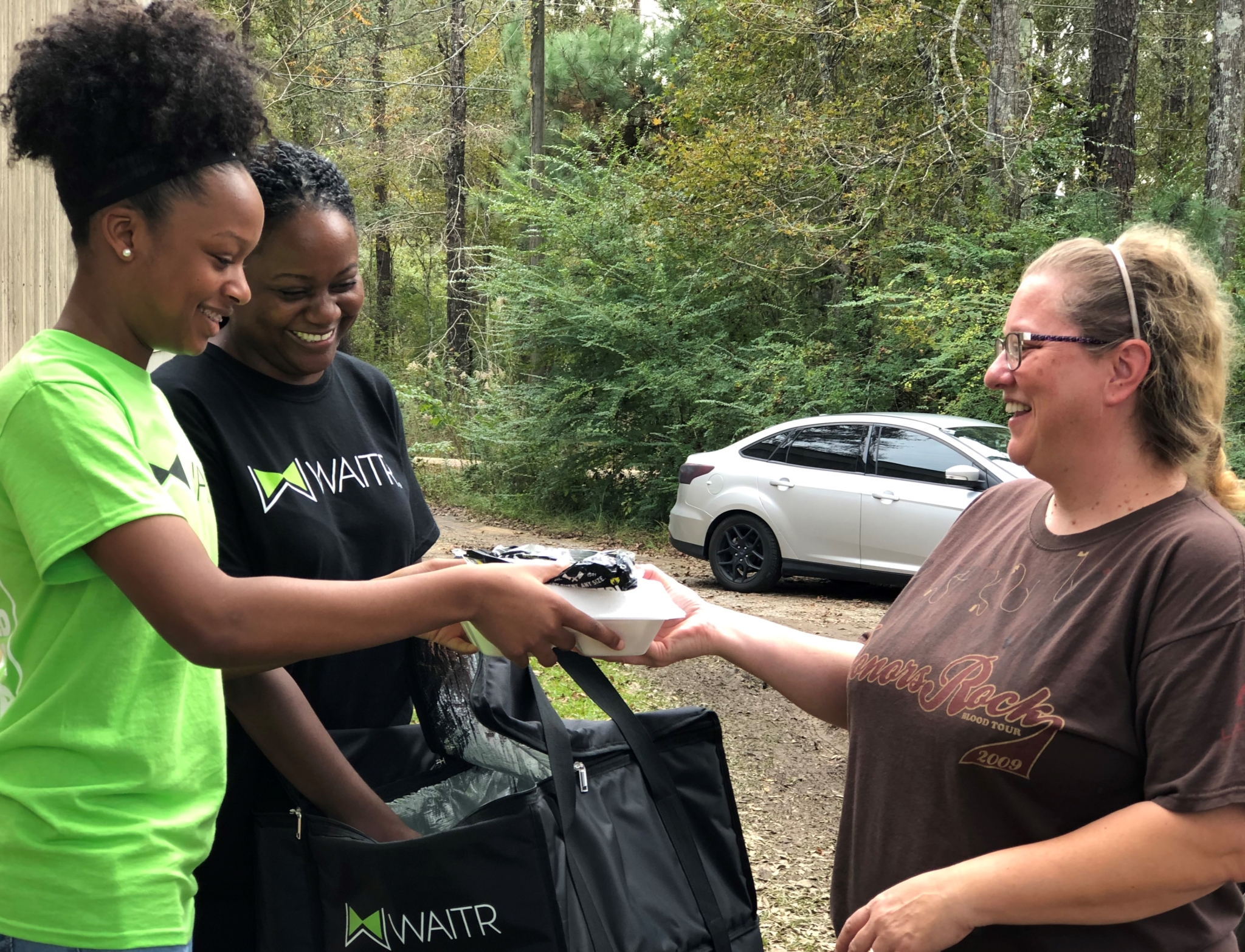 Use Waitr for food delivery by Friday, Nov. 22 and you'll be helping Birmingham families in need. 2 waitr share thanksgiving Use Waitr for food delivery by Friday, Nov. 22 and you'll be helping Birmingham families in need.