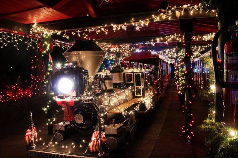 49339604 10157020512139680 679407544975753216 n 50 weekend events, Dec. 6-8, in Birmingham like 2 holiday parades and the Bartow Classic