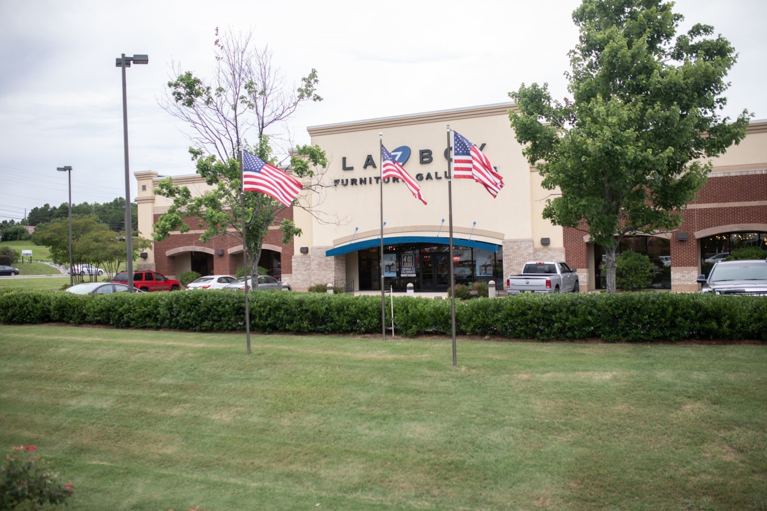 A look inside a local La-Z-Boy showroom—safety measures, 4th of July sales + more 8 La Z Boy A look inside a local La-Z-Boy showroom—safety measures, 4th of July sales + more