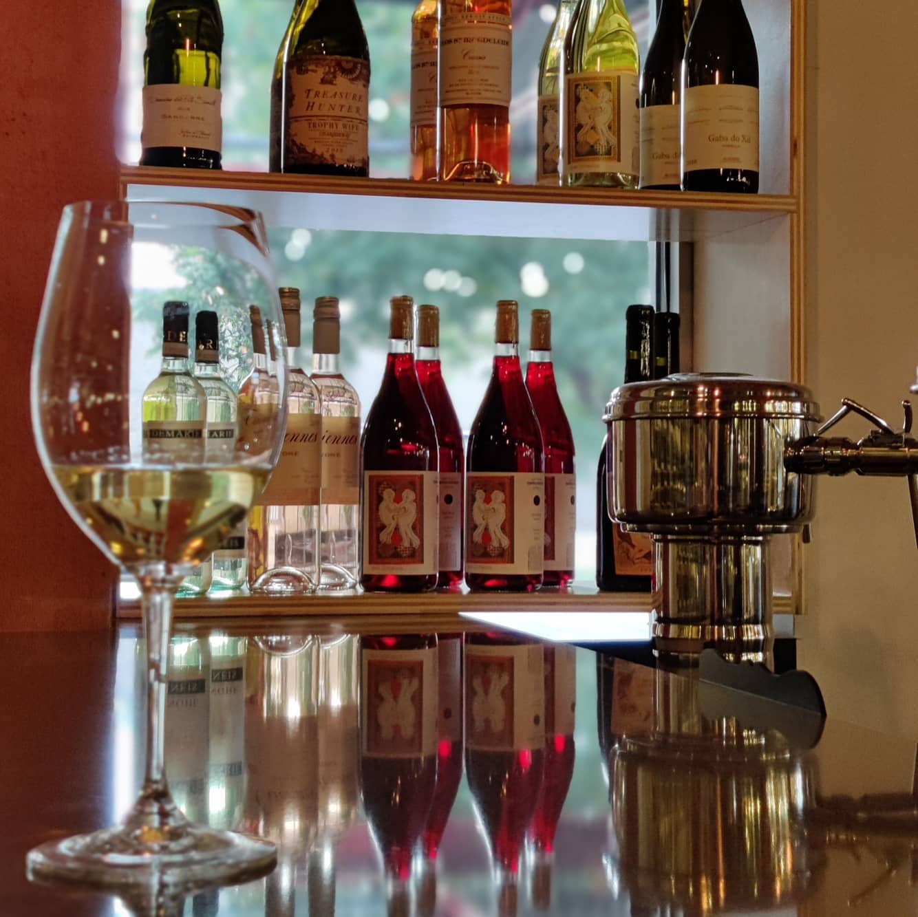 Treat yo’ self at these Birmingham wine bars with patios WATV