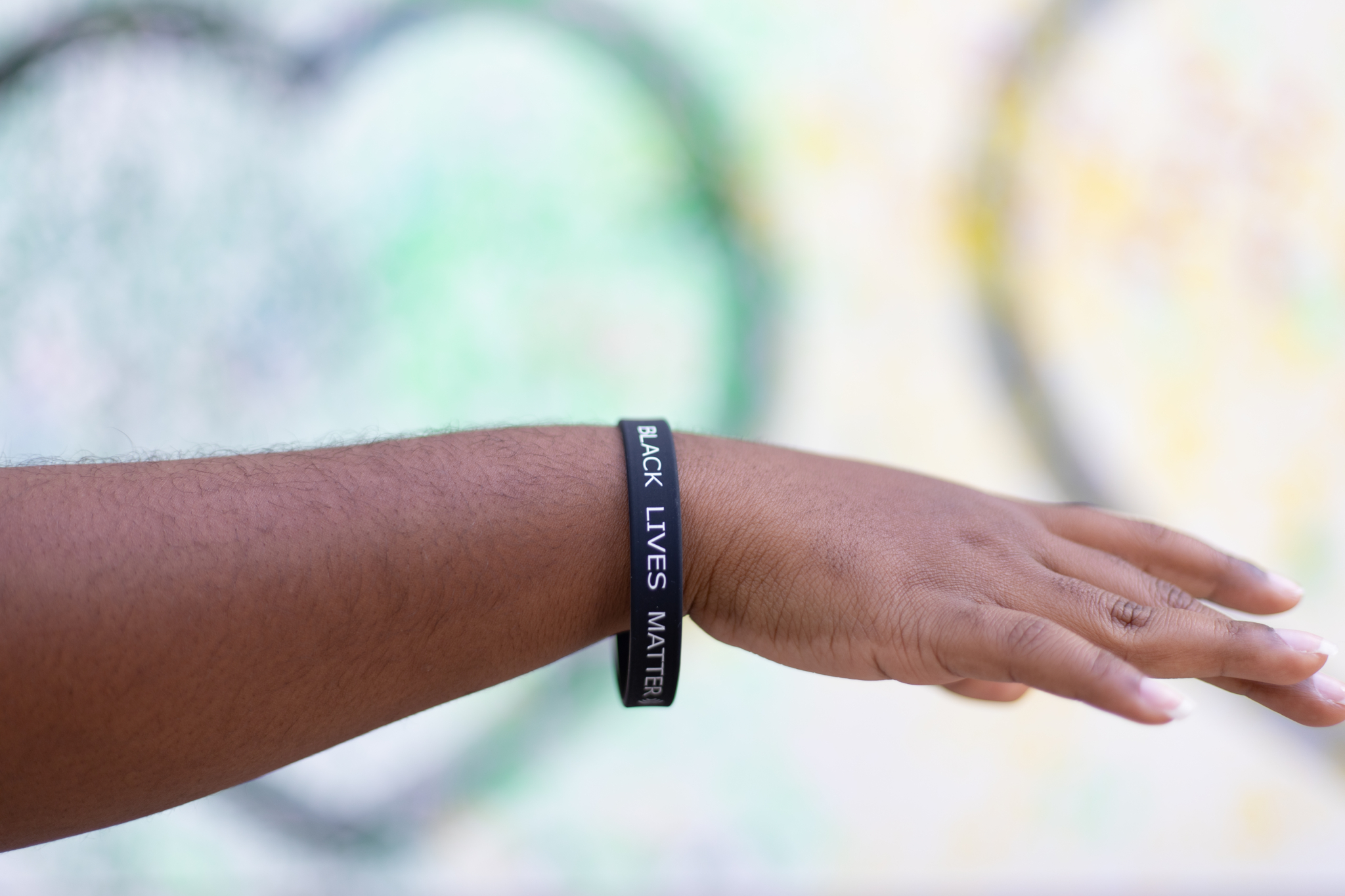 Linq 5673 Local tech startup launches $5 smart bracelet to share Black Lives Matter resources