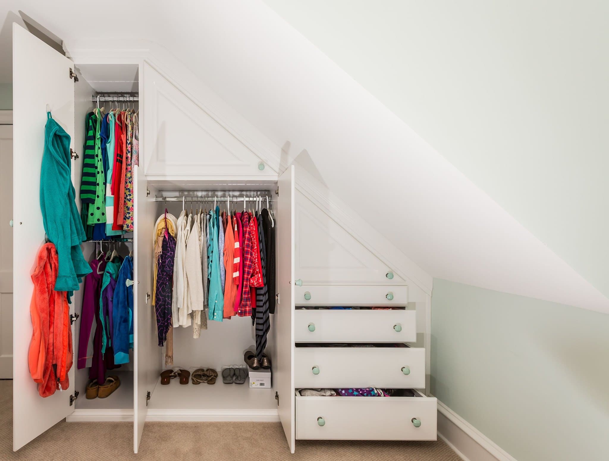 5 ways to organize your child's room + make it fabulous 12 organize your child's room with a closet under the eaves or staircase