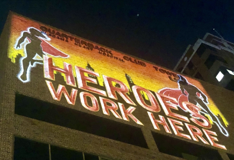 UAB Light Show Heroes See 67-foot high ‘thank you’ to healthcare heroes light show at UAB Hospital (videos +photos)