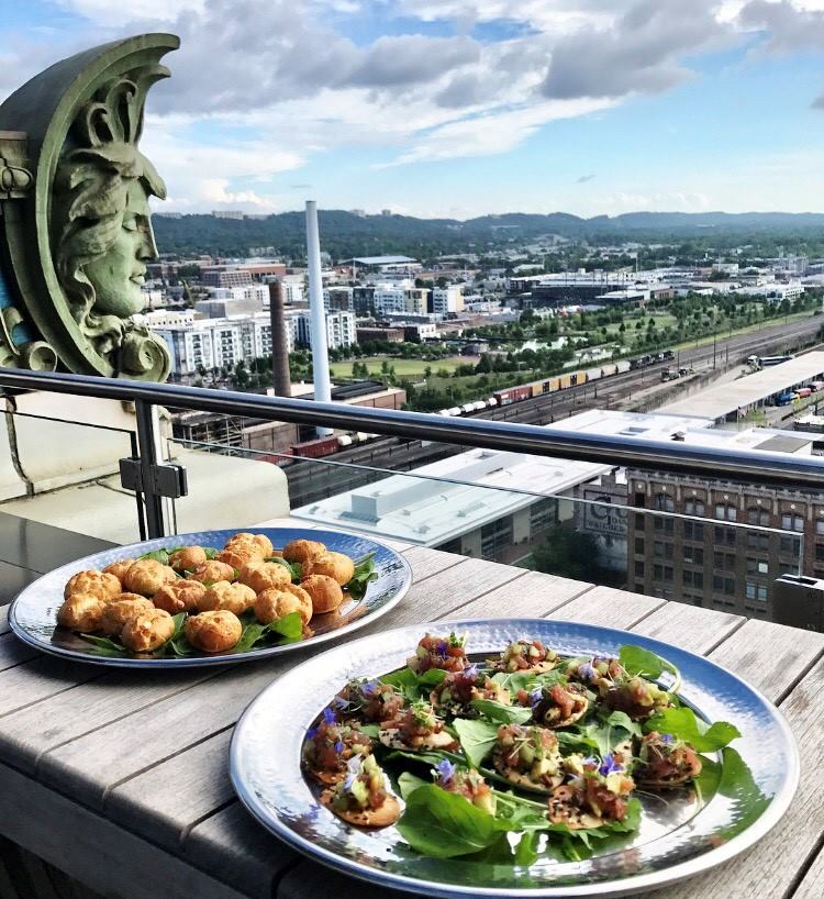 35628730 1855111007881068 6721204393208709120 n Dinner + brunch with a view: 6 local restaurants with rooftops