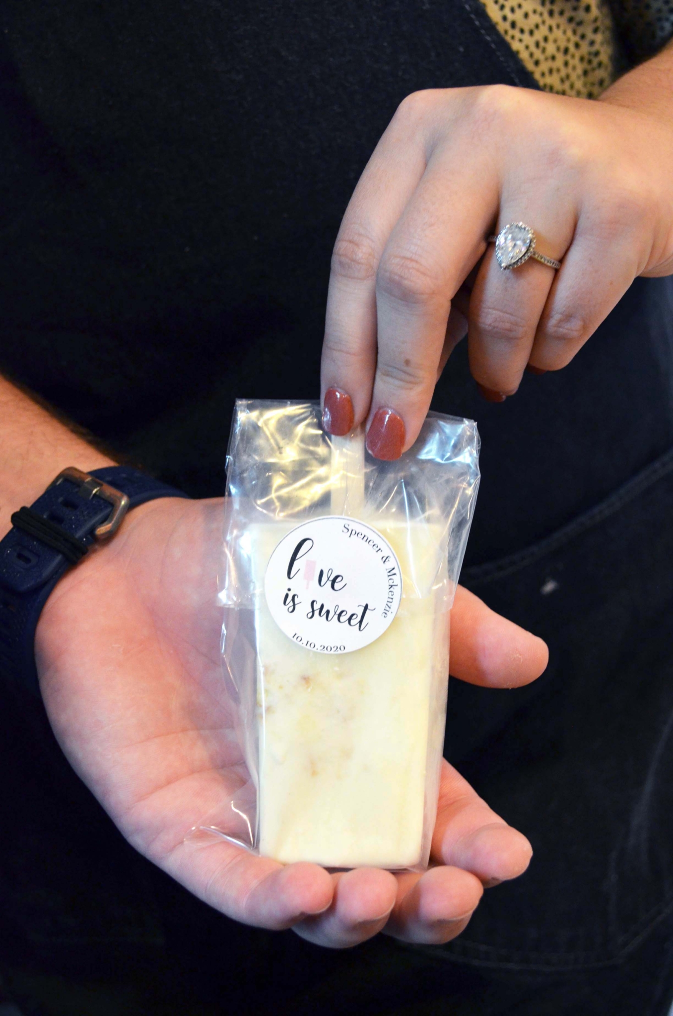 Sign up to make your own pops with Steel City Pops—first class Oct. 16 2 Custom pops for a wedding at Steel City Pops