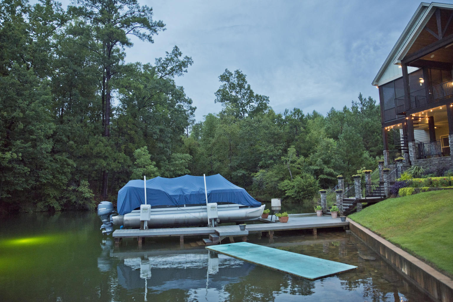 5 lake homes near Birmingham that will make your jaw drop this fall