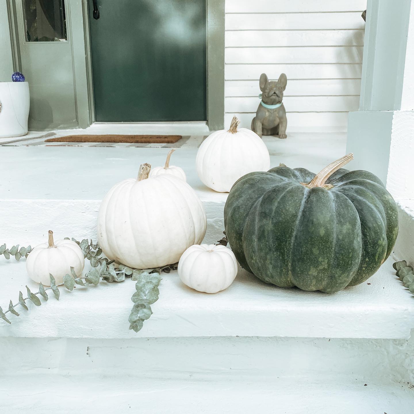 120567205 724233261505144 8202484360461890285 o 3 tips from local interior designer Lauren Murphy to make your Thanksgiving celebration festive + cozy