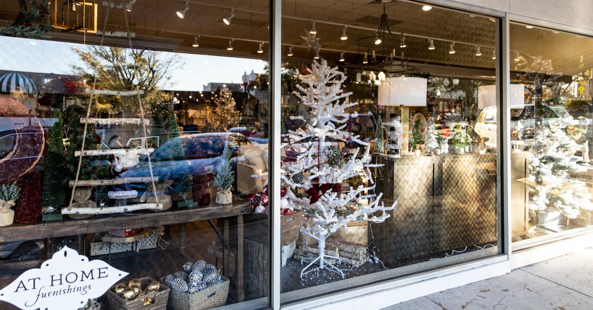 5 places to witness wonderful holiday windows in Birmingham