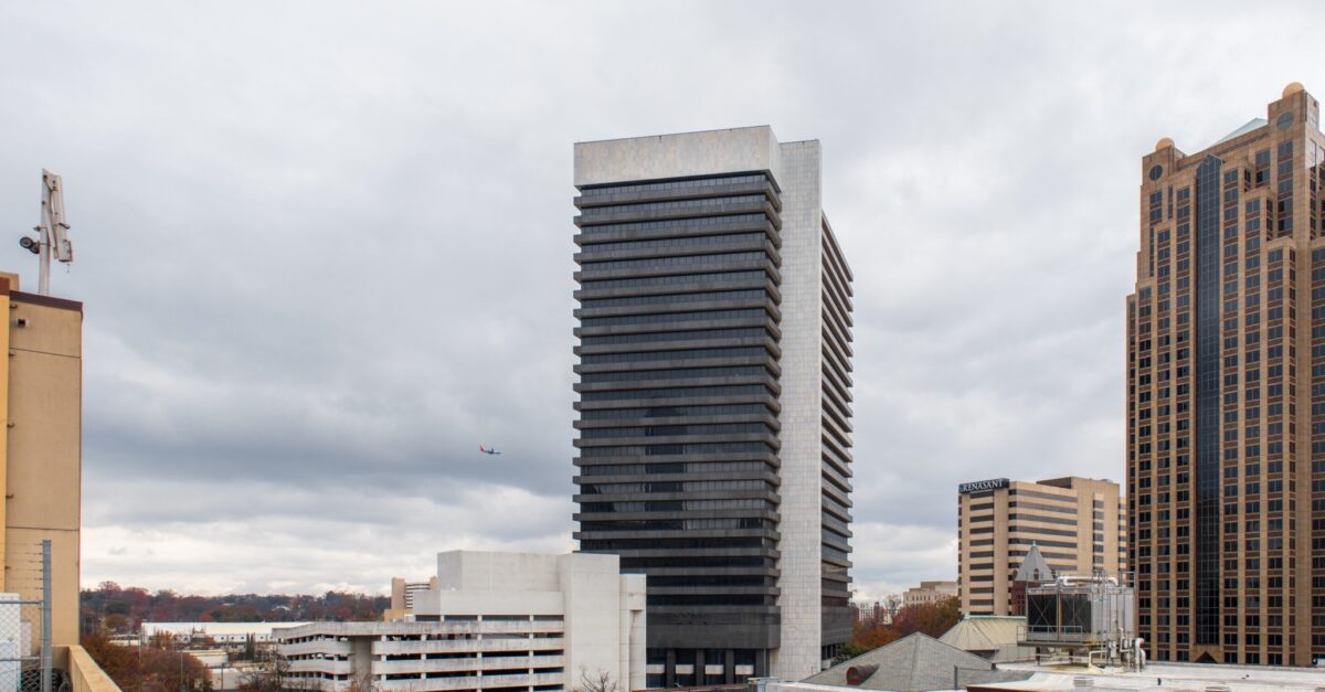 Former AT&T skyscraper, Birmingham’s 3rd tallest building, to reopen with luxury apartments this summer