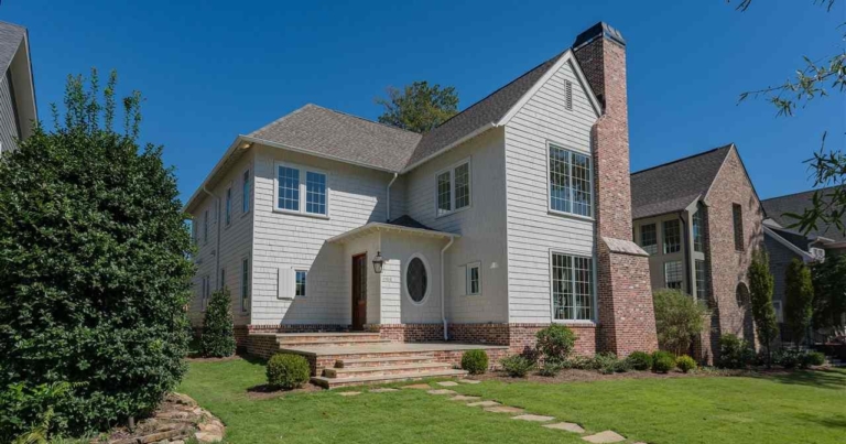 f58c6c56ea453016cceff11a9c1769e0 1 e1611344152194 House hunting? Fall in love with this $1.4M house in Edgewood [Photos]