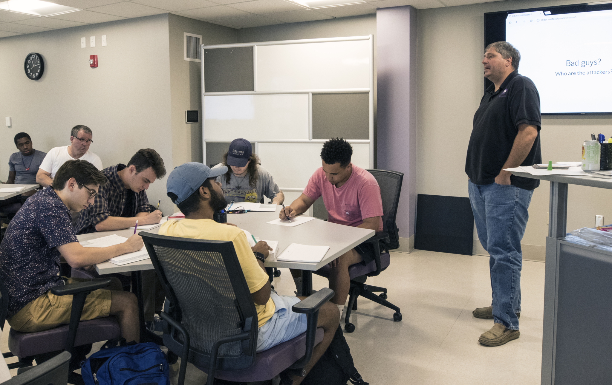 $2.5M a year in new scholarships for computing majors at UNA + how you can apply today 4 Hard at work in class, pre-COVID. Photo via UNA