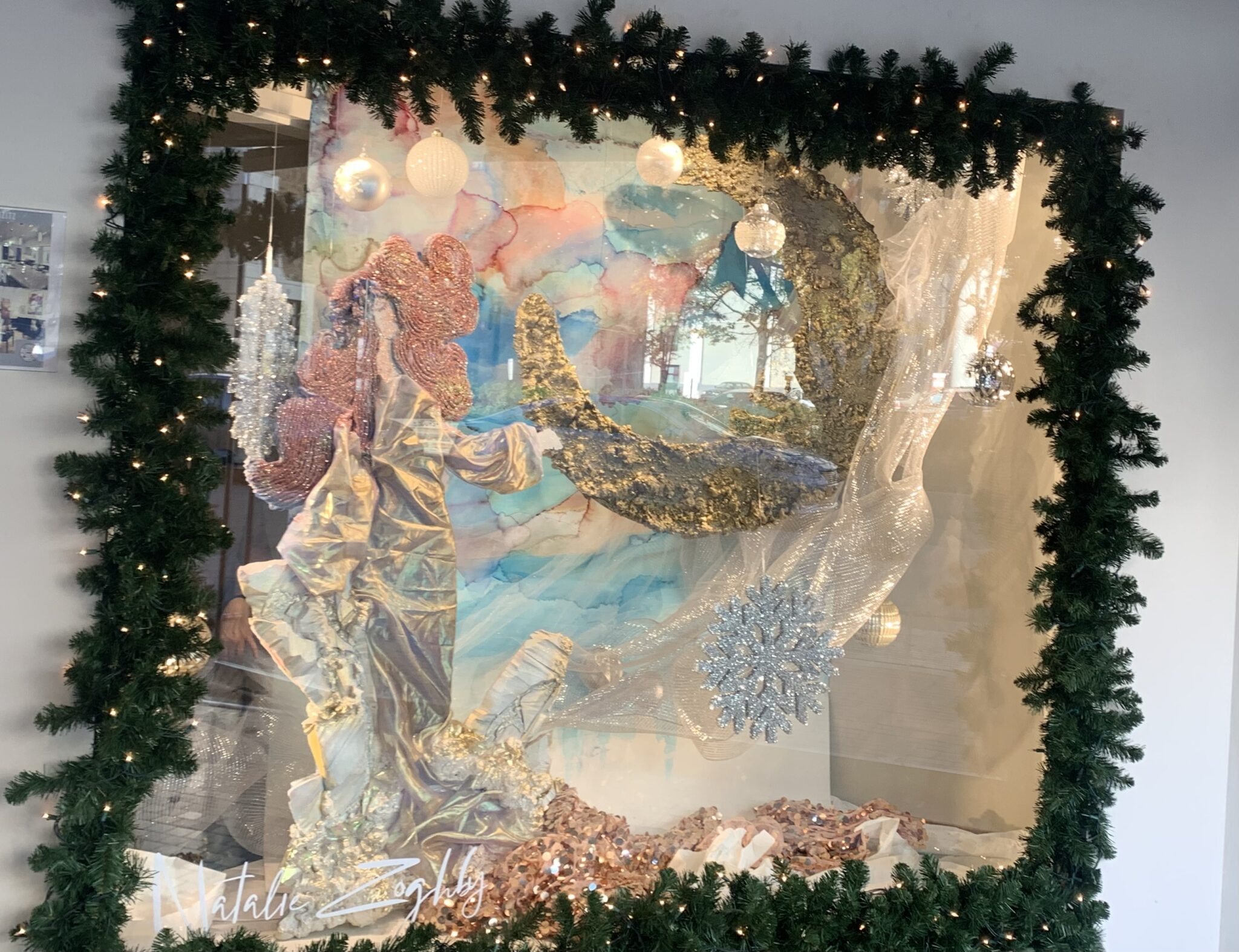 5 places to witness wonderful holiday windows in Birmingham 2 pizitz holiday window in birmingham
