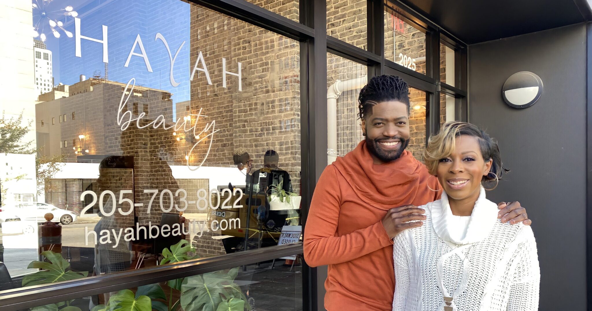 Small Biz Monday: get creative styles for your crown at Hayah Beauty