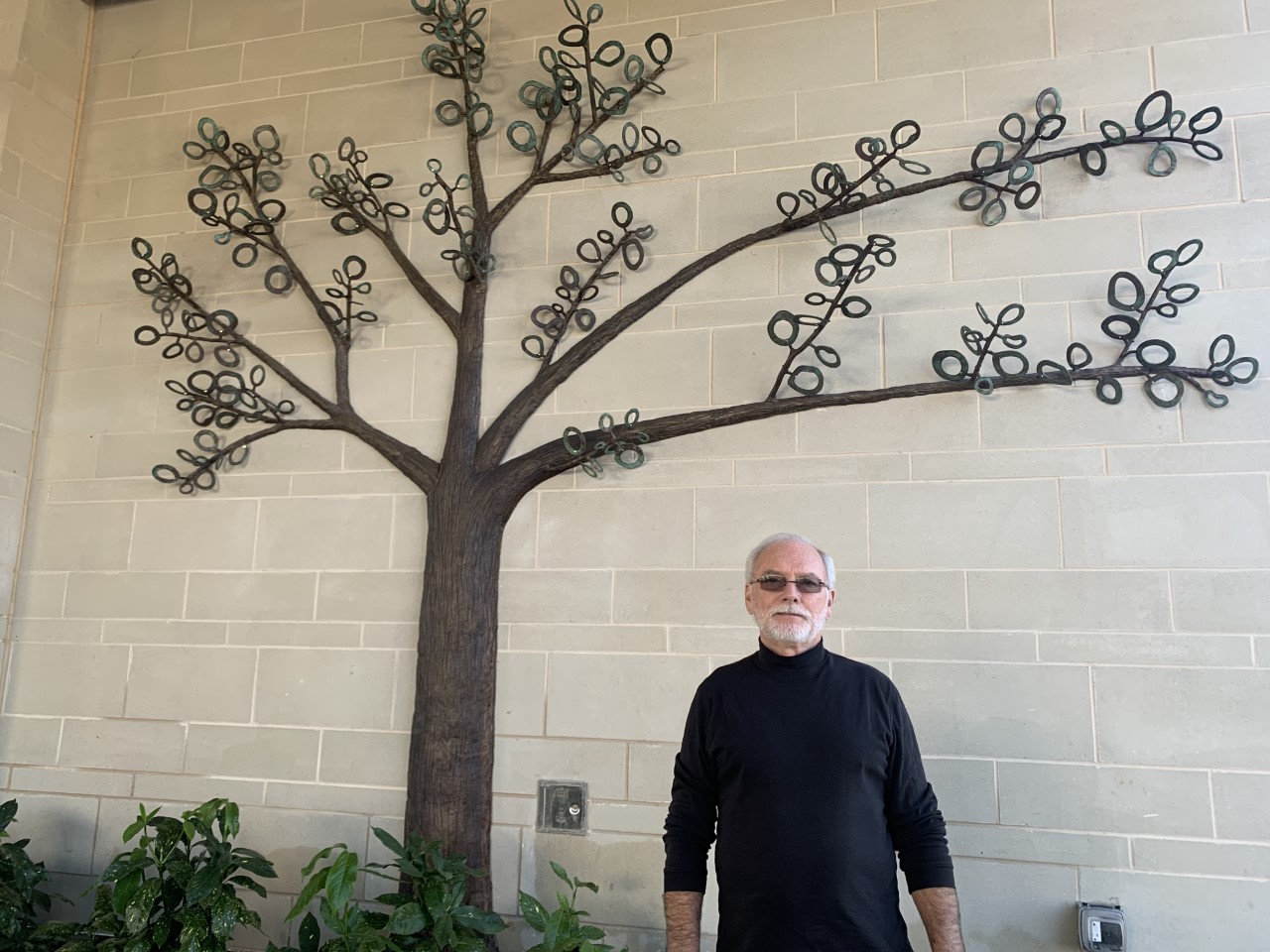 New sculpture by Brad Morton on display at the Valley Hotel in Homewood New sculpture by Brad Morton on display at the Valley Hotel in Homewood
