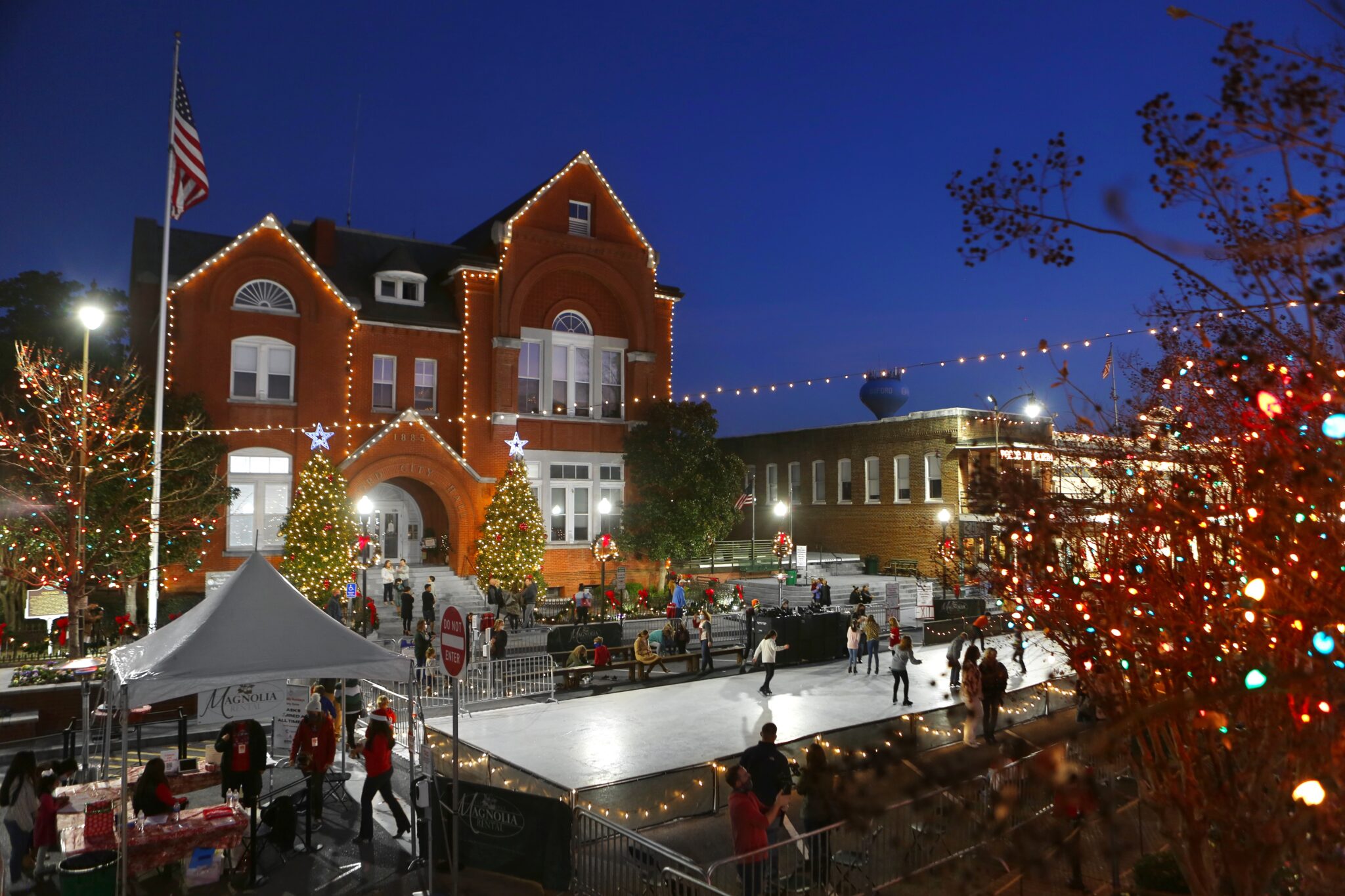Restaurants Open Christmas Day 2022 Oxford Ms 5 Reasons You Need To Put Oxford, Ms On Your Holiday Must-Visit List Dec.  1-12 | Bham Now