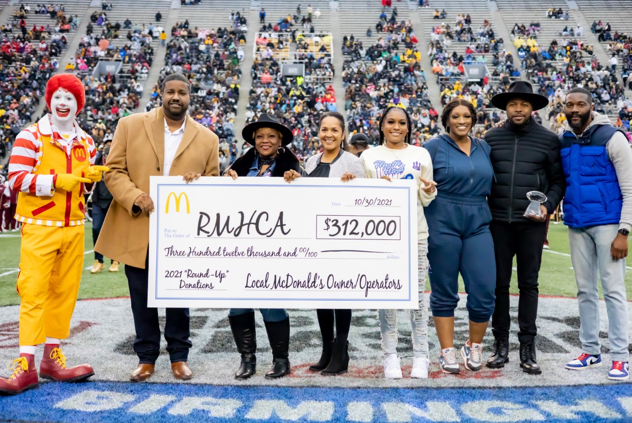 Local McDonald’s owner/operators donate 2K to the RMHCA