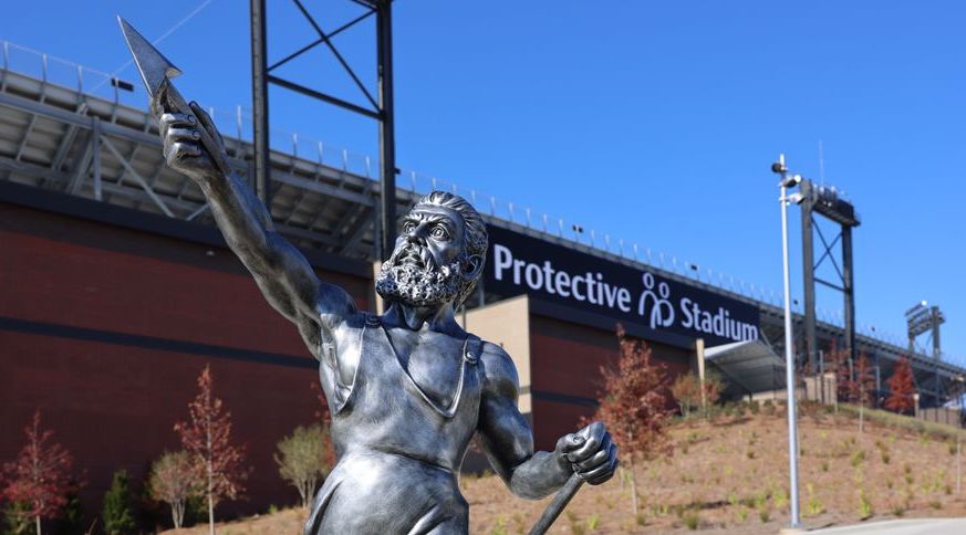 Your guide to the TicketSmarter Birmingham Bowl on Dec. 28 1 vulcan outside Protective Stadium