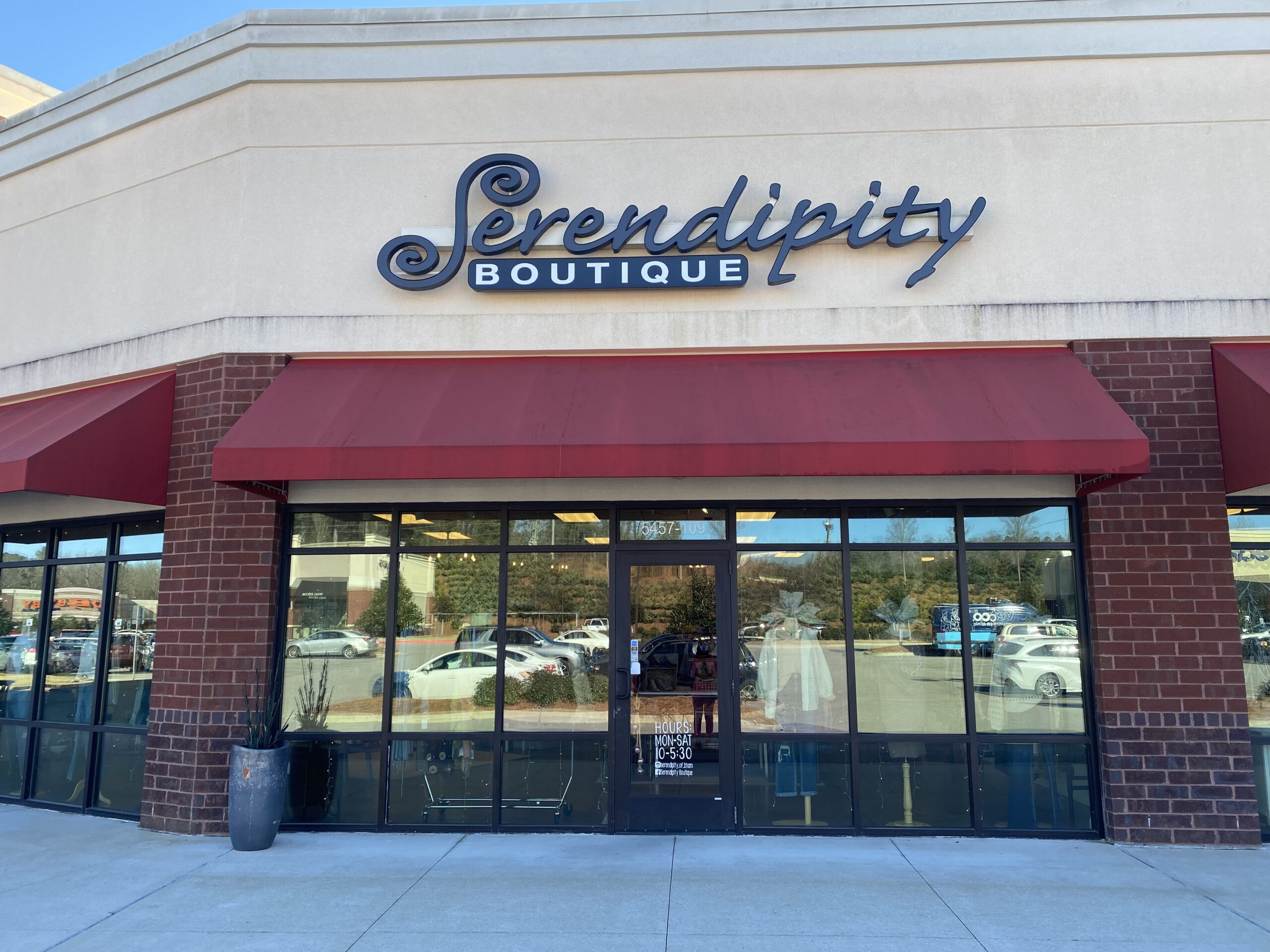 Small biz Monday—women can feel their best at Serendipity Boutique in
