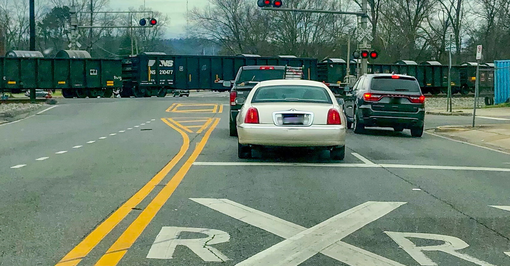 Bill filed to tackle trains blocking railroad crossings issue in Birmingham metro area Bill filed to tackle trains blocking railroad crossings issue in Birmingham metro area
