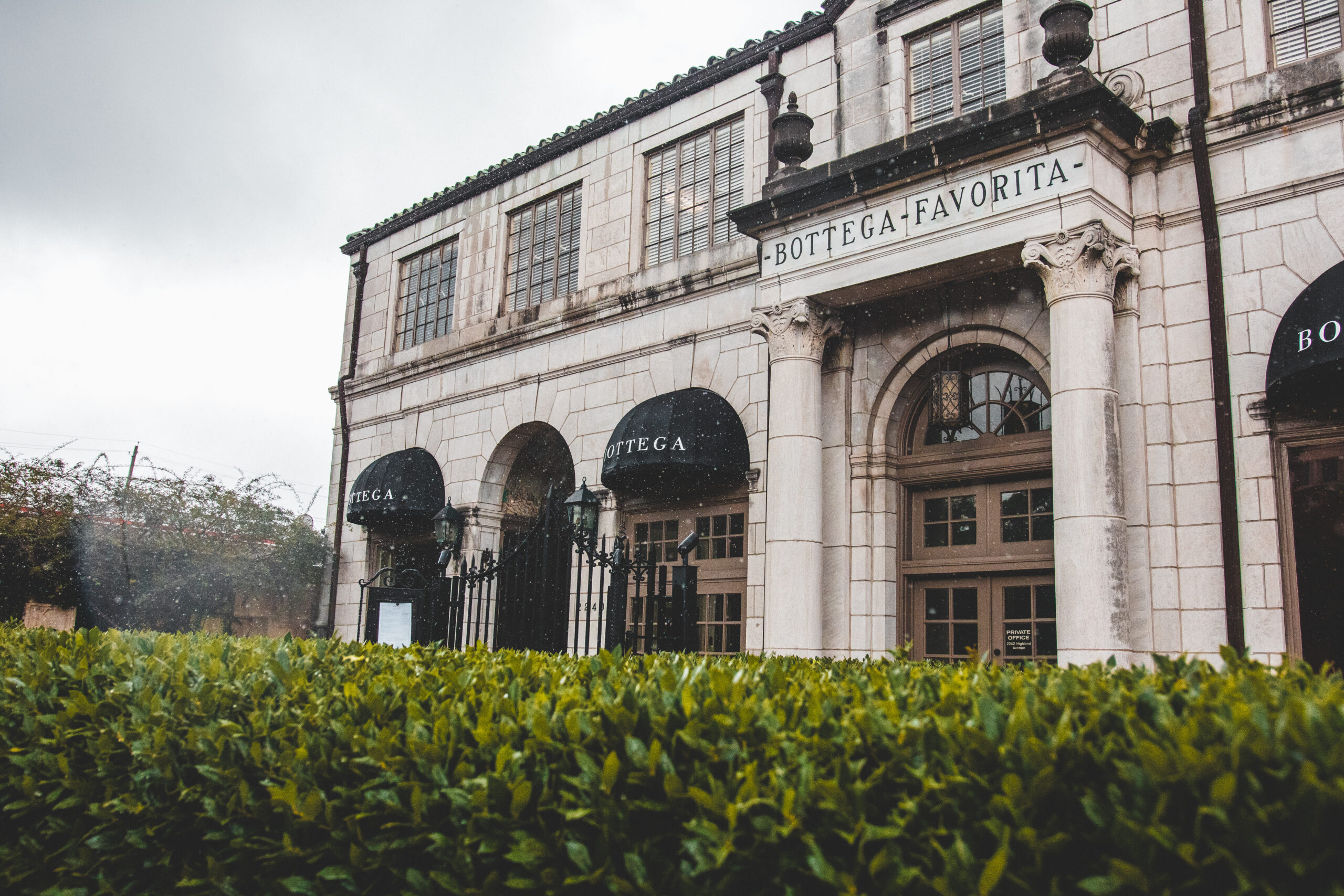 Popular local restaurant named among “20 Friendliest Places In The South”