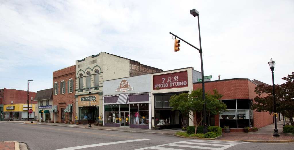 See how Orchestra Partners works with local entrepreneurs to bring new life to small towns + downtown Birmingham 6 Downtown Jasper