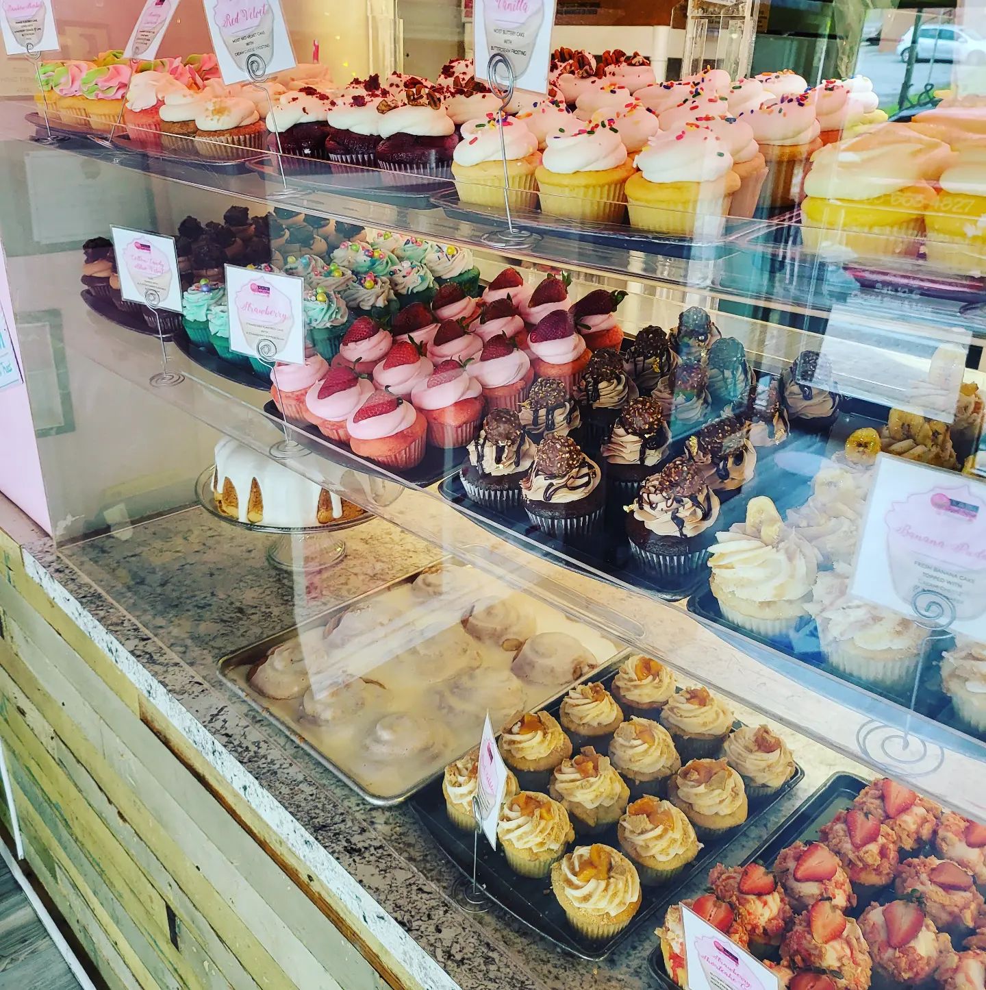 K & J's Elegant Pastries opens in Uptown + 5 more new businesses to have on your radar 4 K & J's Elegant Pastries