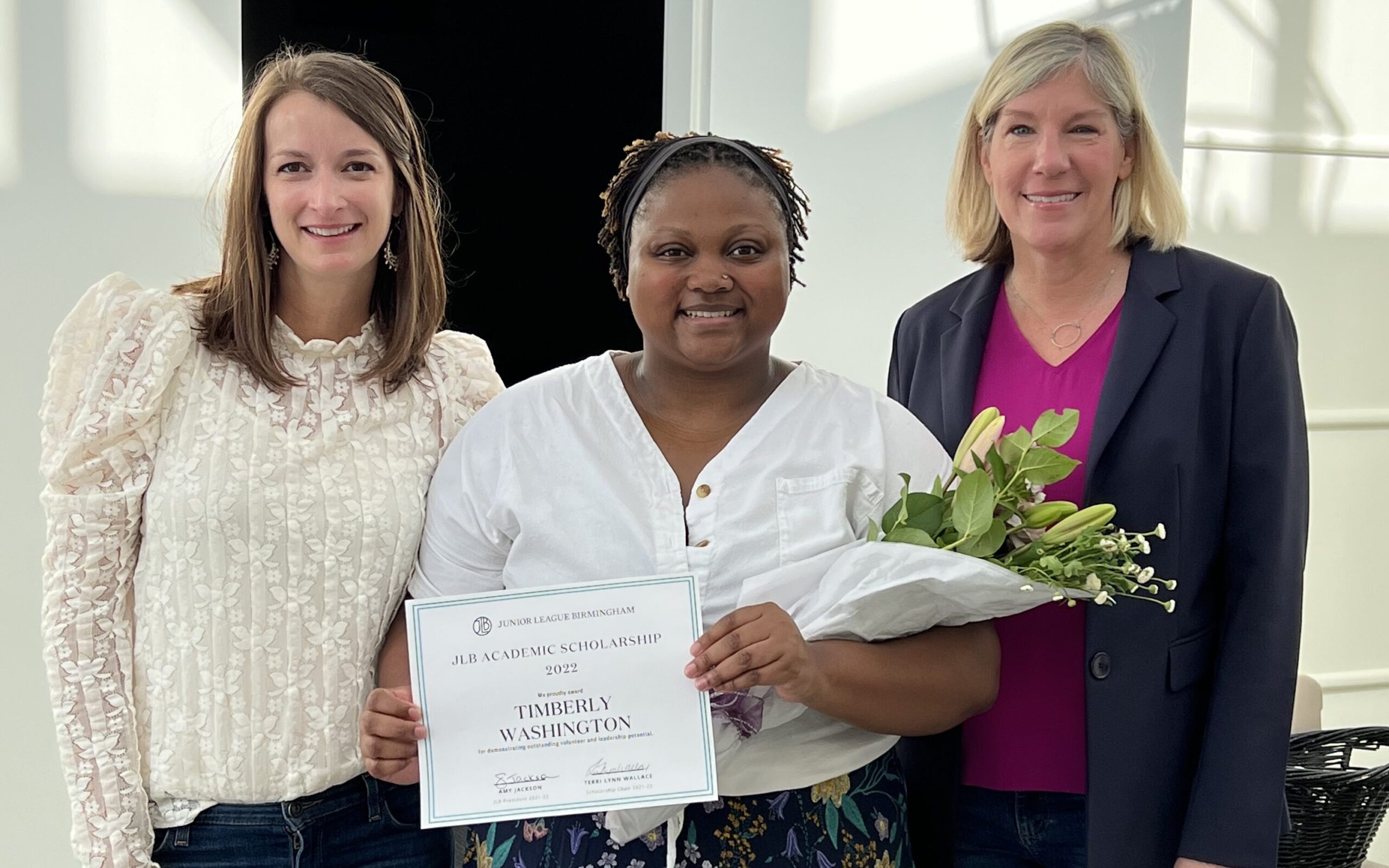 Junior League of Birmingham awards scholarship money to local women
