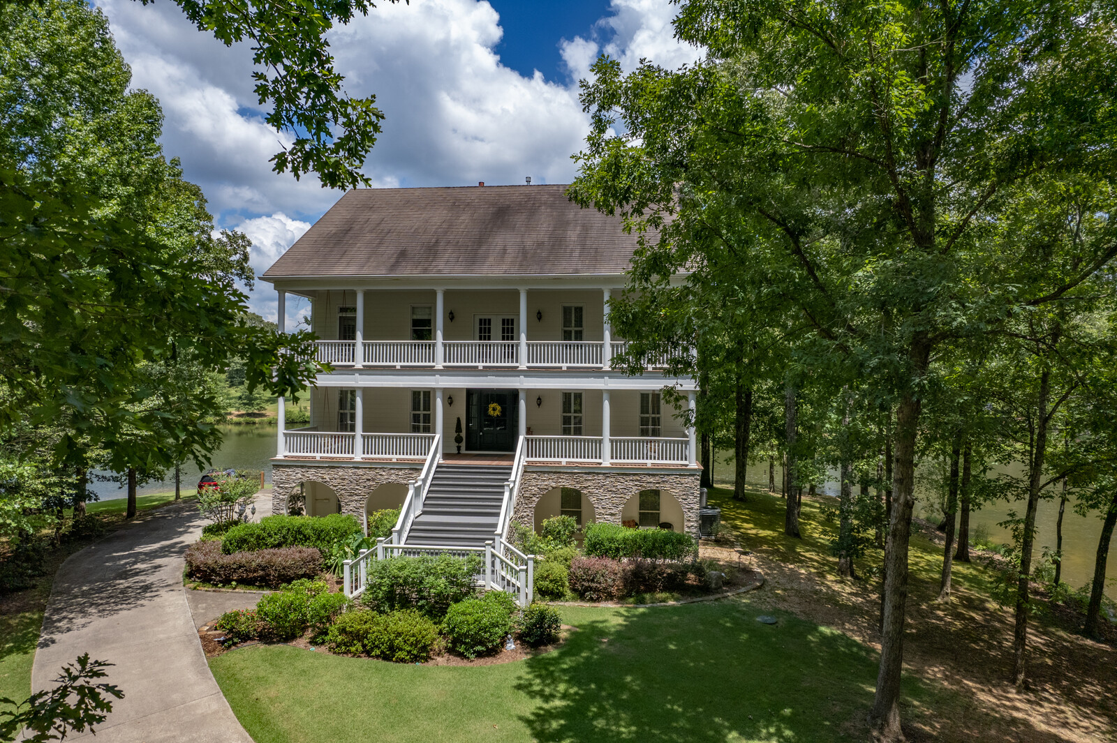 Stunning Chelsea lakefront home has views for days [VIDEO + PHOTOS