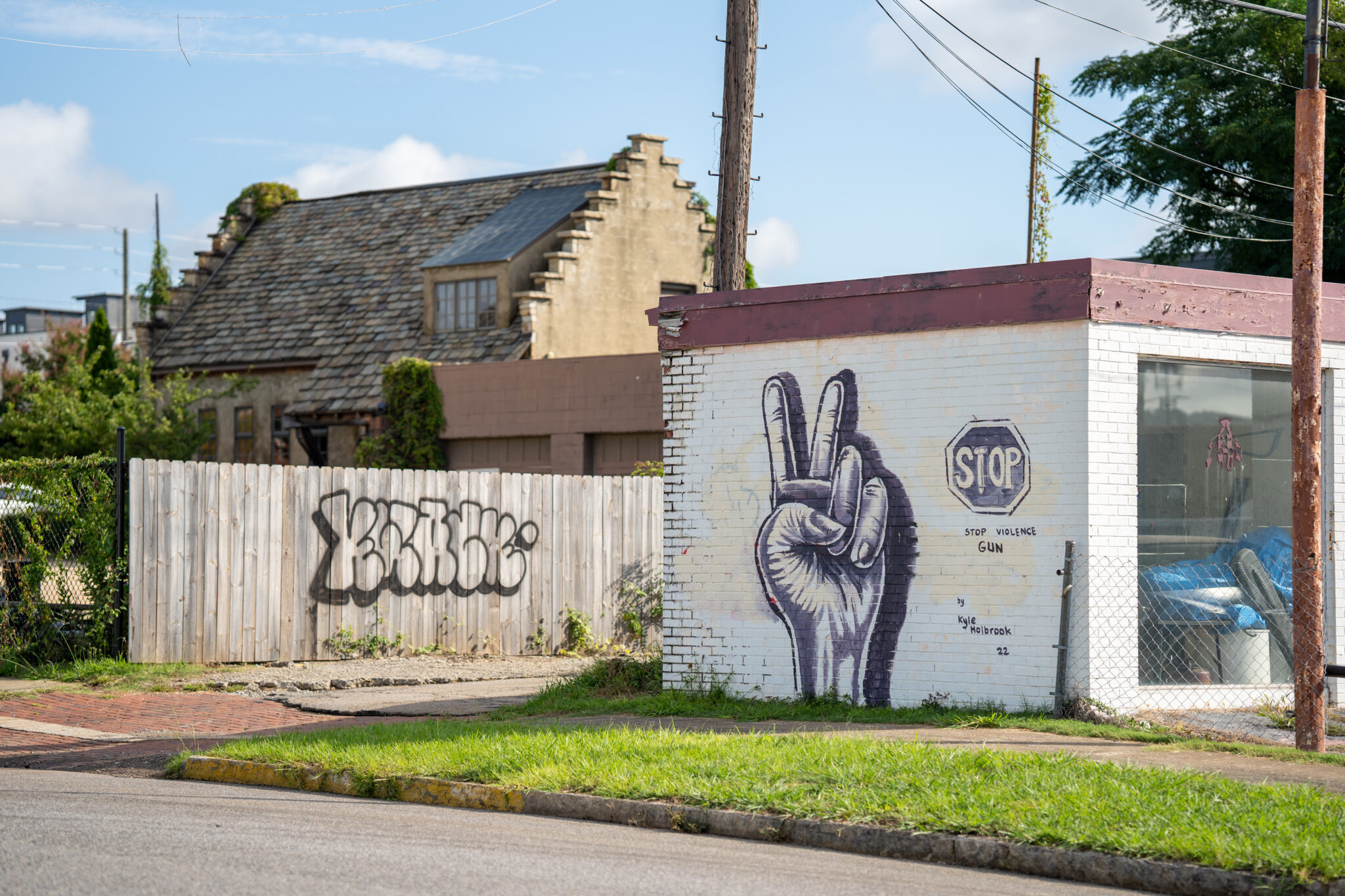 American artist unveils Peace Birmingham mural in Southside