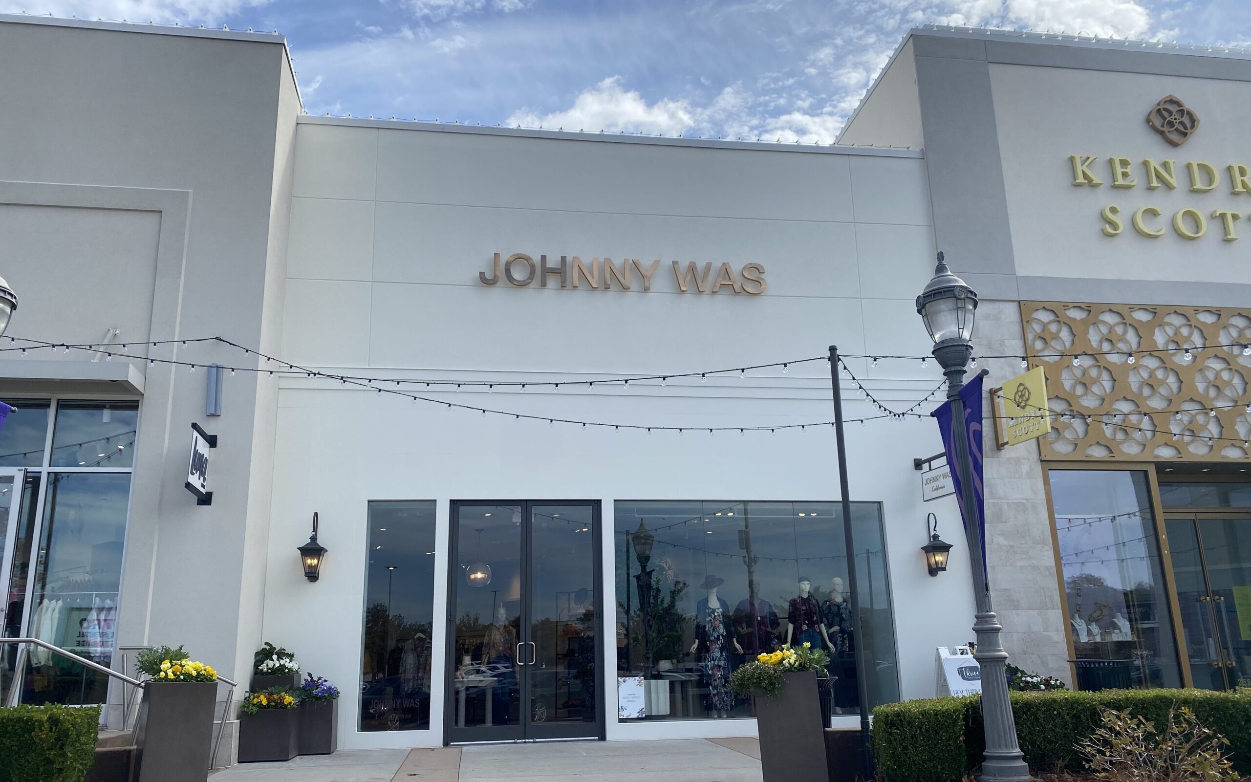 NEW California-based women’s fashion brand, Johnny Was, opened at The Summit—learn more