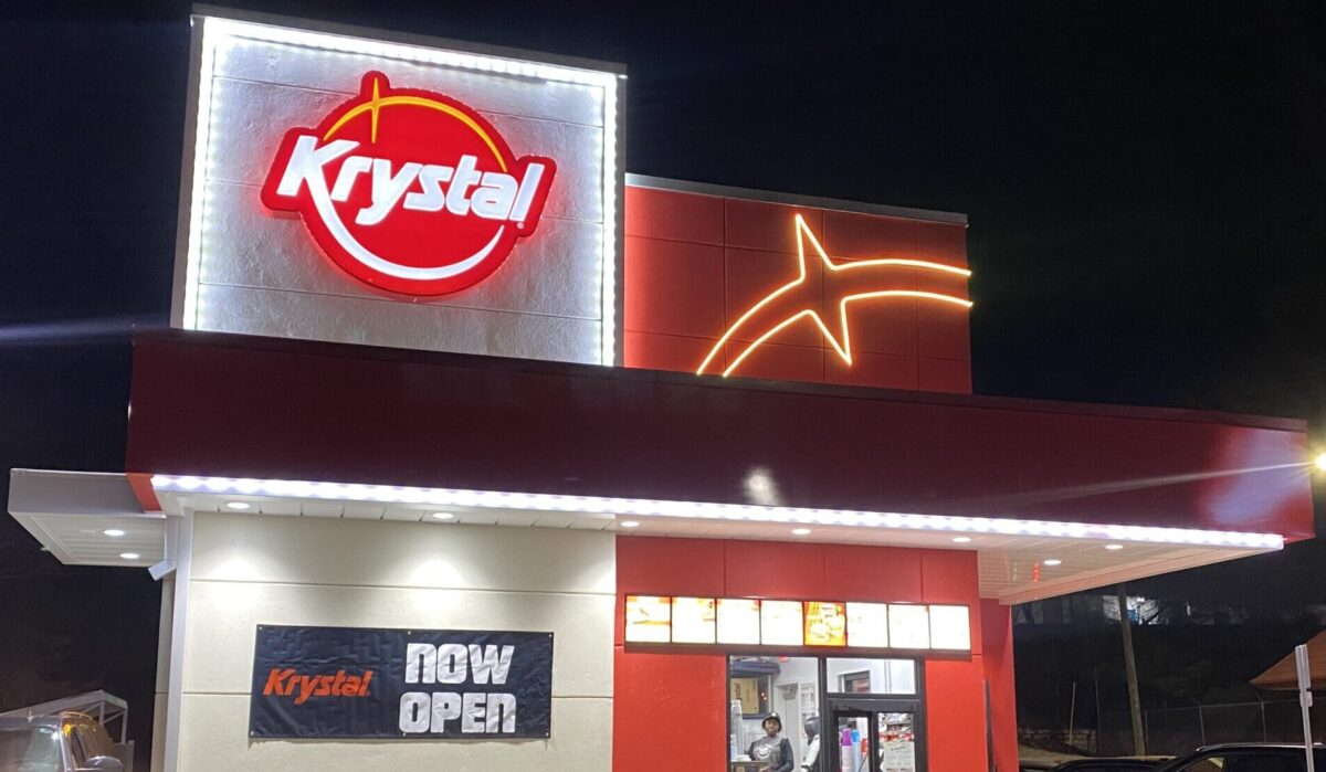 Krystal opens new burger joint in Calera Krystal opens new burger joint in Calera