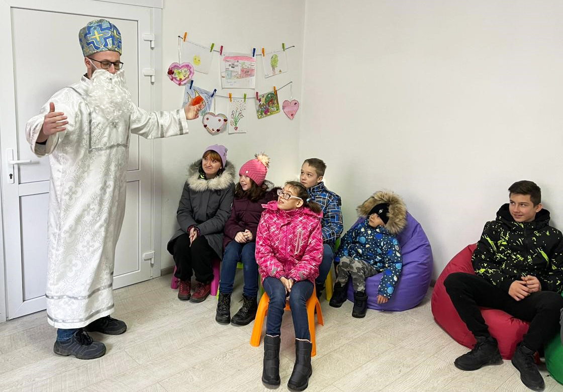 This student wanted to bring joy to children in Ukraine—here's how did it from Birmingham 3 Saint Nicholas at Yazlovets This student wanted to bring joy to children in Ukraine—here's how did it from Birmingham