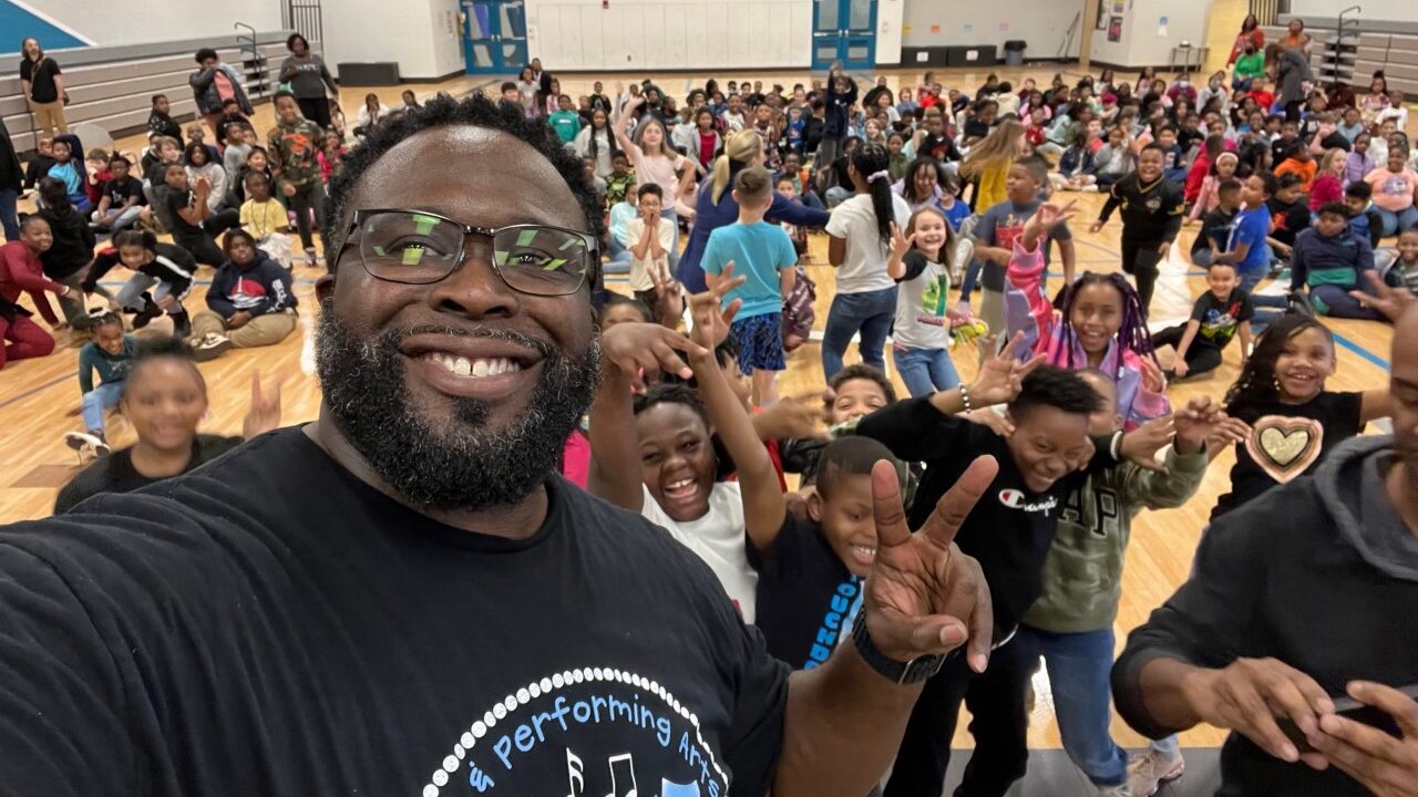 This Jefferson County school bus driver is spreading joy through the power of music—find out more This Jefferson County school bus driver is spreading joy through the power of music—find out more