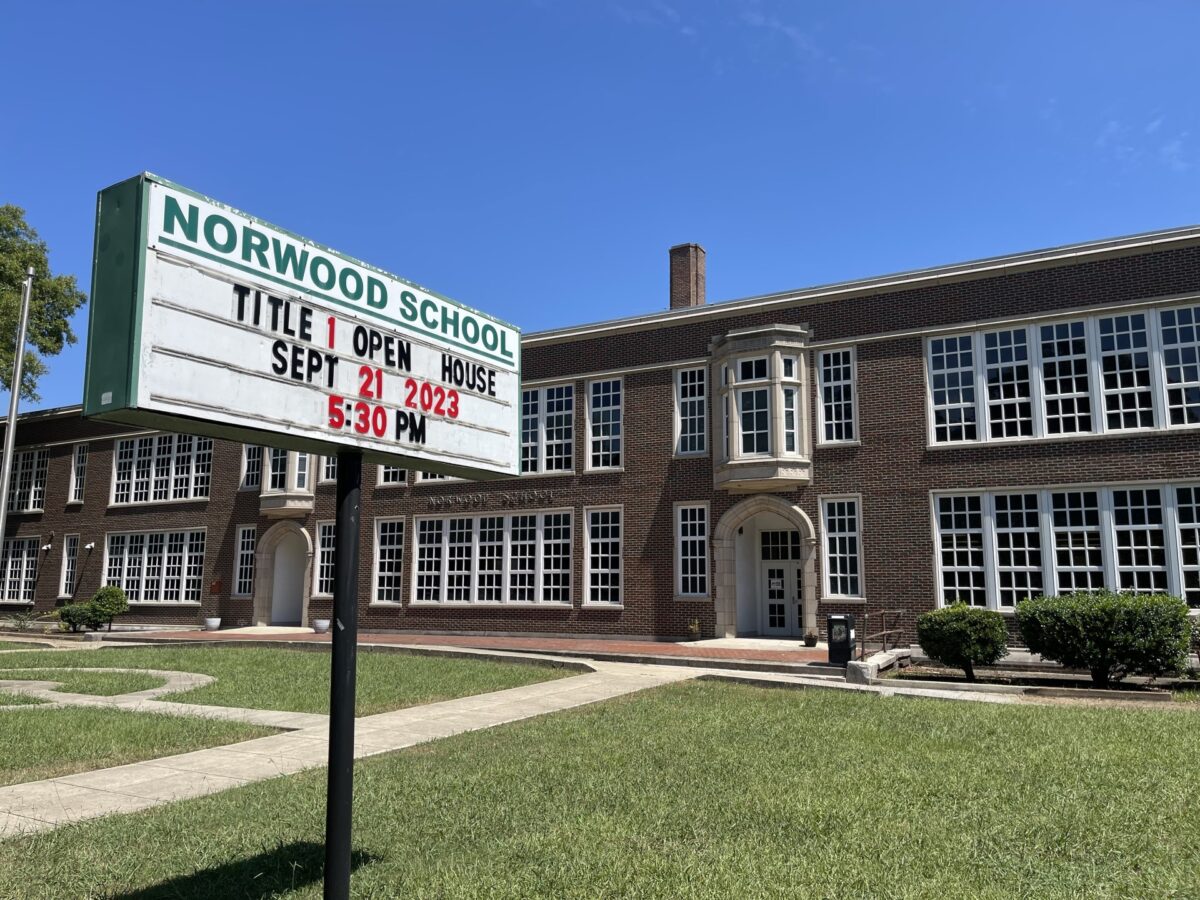 Norwood Elementary School will receive new garden thanks to Sprouts Norwood Elementary School will receive new garden thanks to Sprouts